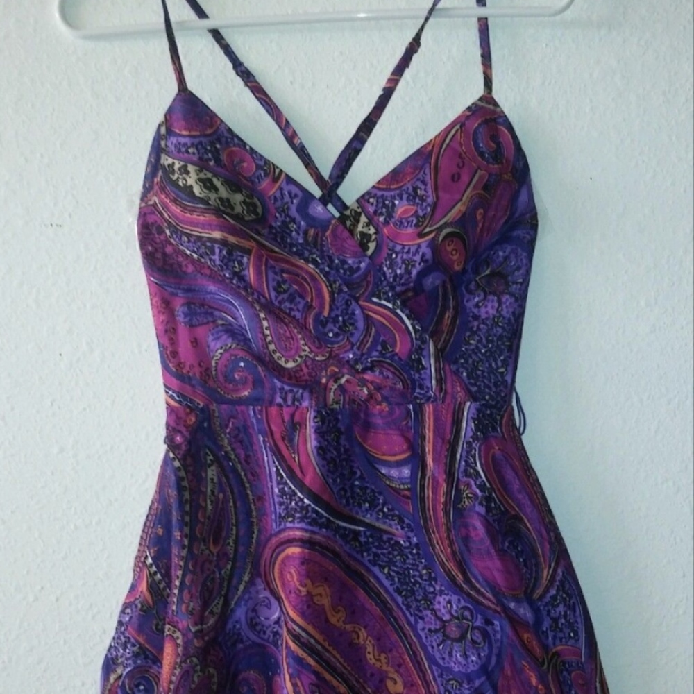 Gorgeous Trina Turk Criss Cross Back Dress 0